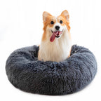 Petise pet bed showing non-slip rubber bottom