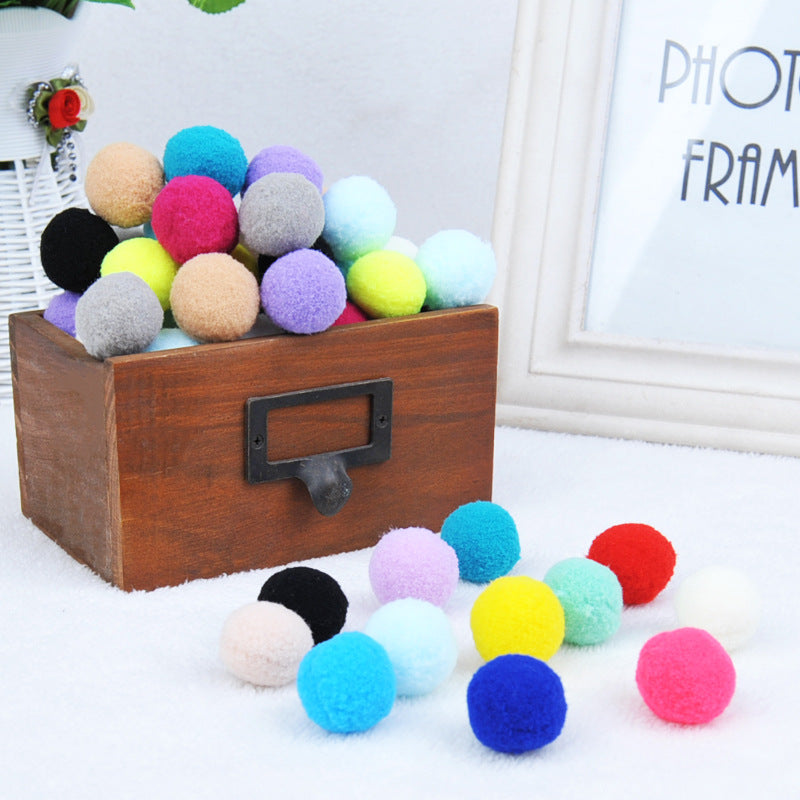 Cat toy balls packaging with quantity options