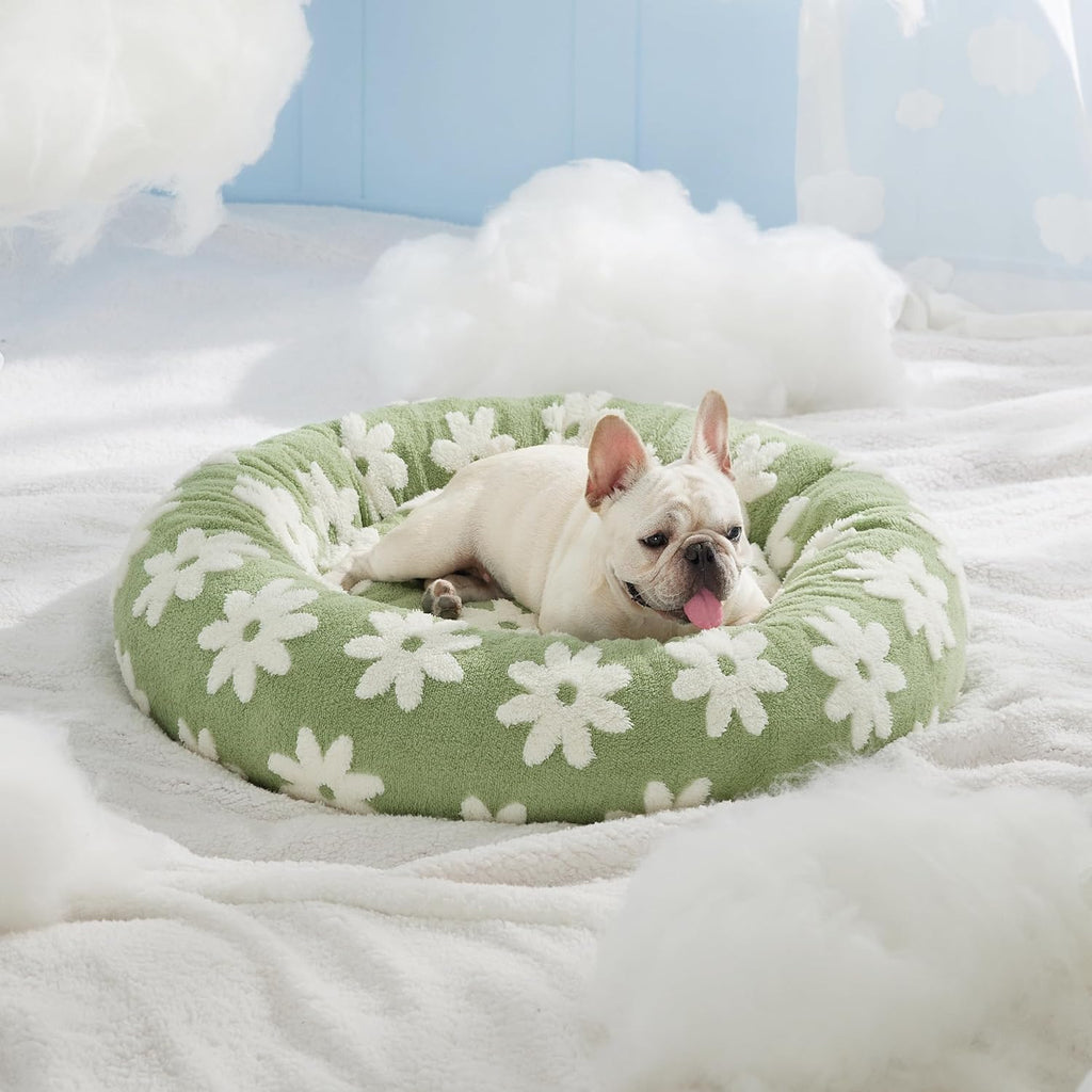 Round donut pet bed with plush fabric